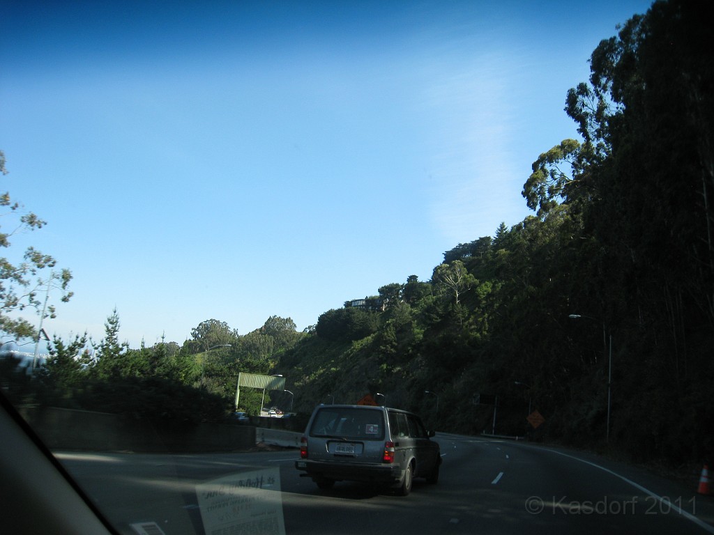 2011 Bay 2 Breakers Friday 0420.JPG - I was able to participate in the 100th annual running of the Bay to Breakers 12K race in San Francisco California. A weekend for sightseeing and racing.